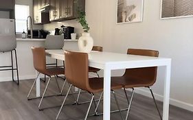 Modern Retreat 1 Mi. From Disney