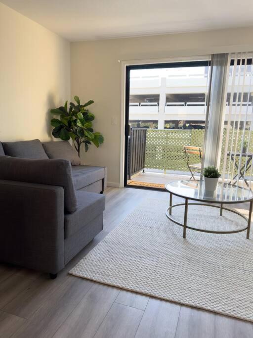 Modern Retreat 1 Mi. From Disney Anaheim Exterior photo