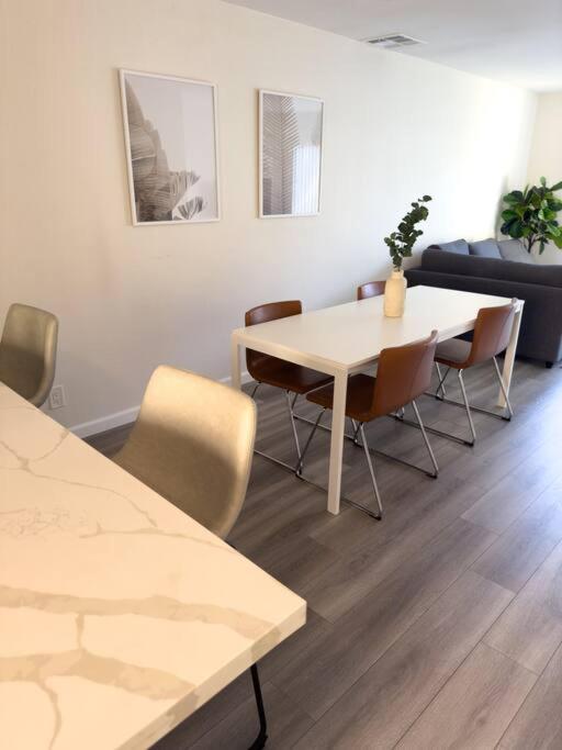 Modern Retreat 1 Mi. From Disney Anaheim Exterior photo