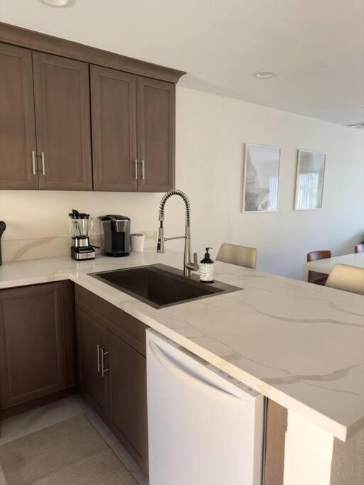 Modern Retreat 1 Mi. From Disney Anaheim Exterior photo