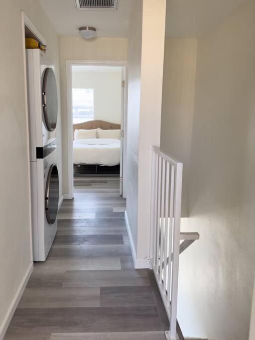 Modern Retreat 1 Mi. From Disney Anaheim Exterior photo